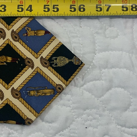 Tommy Hilfiger Golf Themed  Men's Tie - Necktie Pre-Owned EUC - Picture 4 of 4